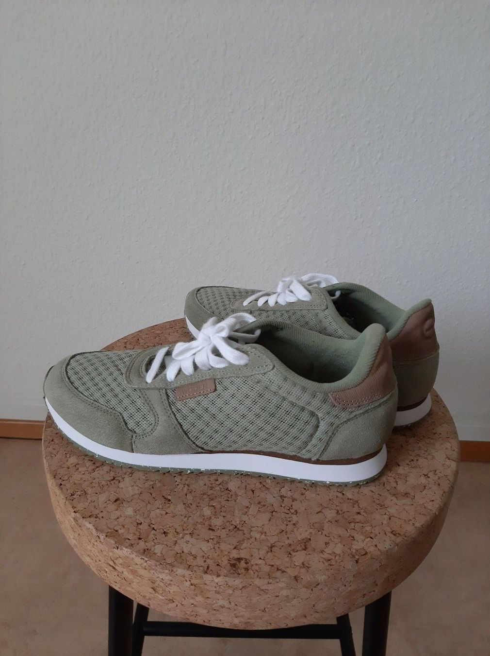 Scarpe da donna: Schuhe Woden - Sneaker low olive – Usato da Zürich venduto da Schela31