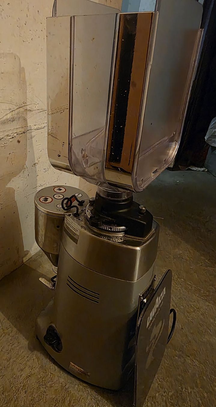 Lavazza Macchine per caffè & Macchine per espresso: Lavazza professional coffee grinder - excellent condition! – Usato da Birmensdorf ZH venduto da rob_mjl8 3