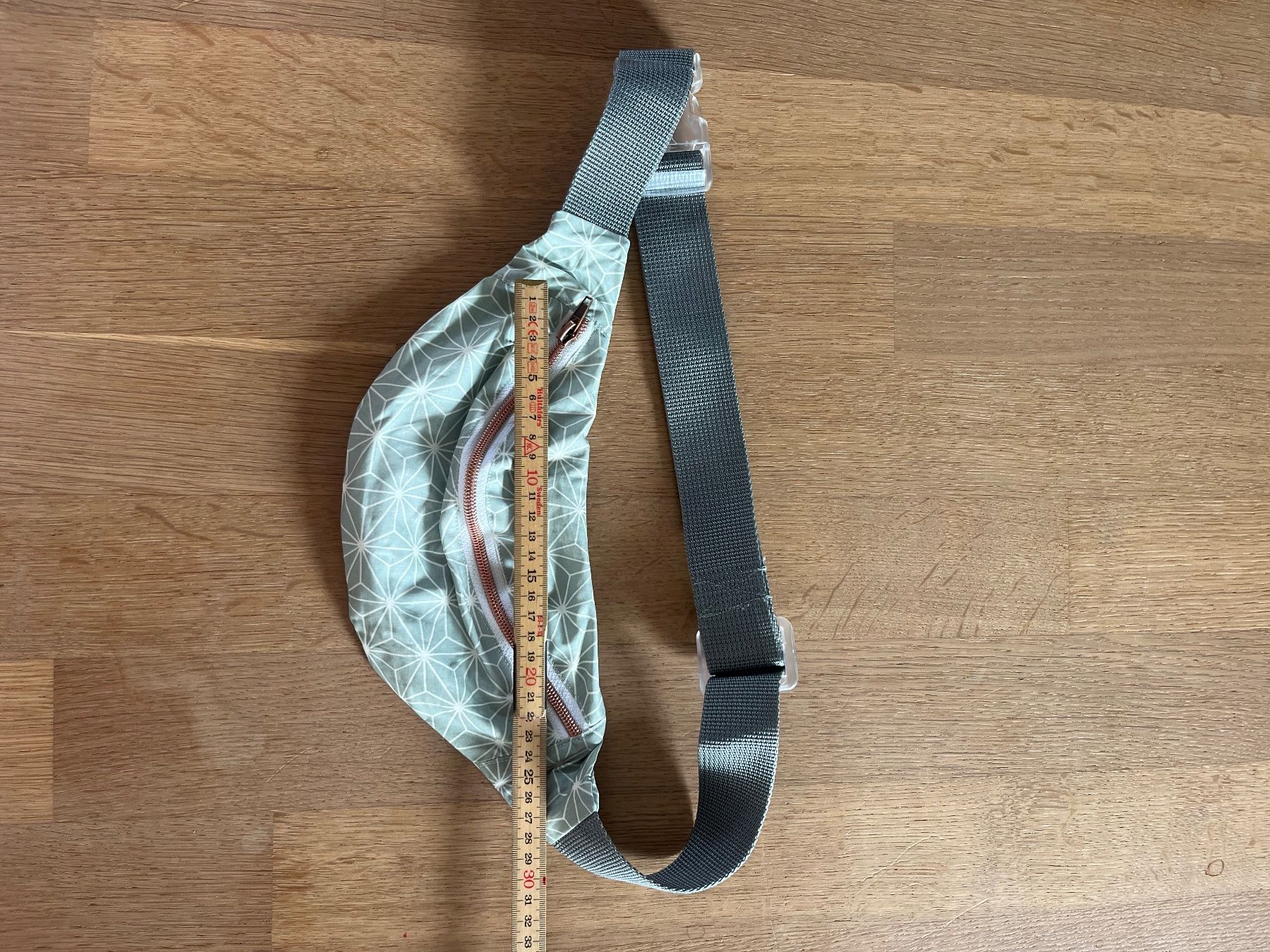Sacs: Selbstgemachte Bauchtasche türkis/weisses "Sternenmuster" – Neuf (Voir description) à Laupen BE par lee_ym6v 5