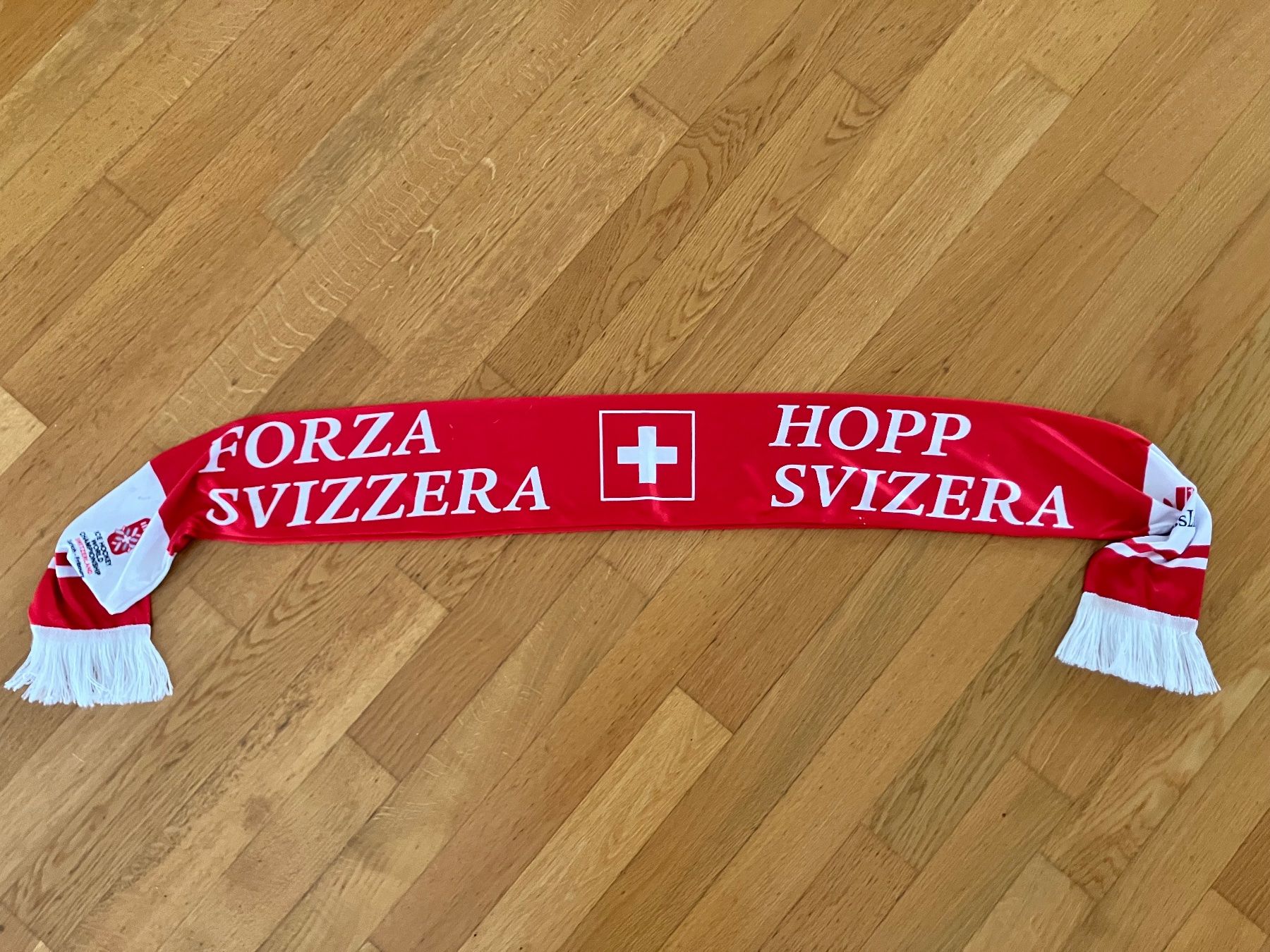Foulard & Sciarpe: Echarpe Suisse IIHF 2026 – Nuovo (secondo la descrizione) da Corminboeuf venduto da Syl03 2