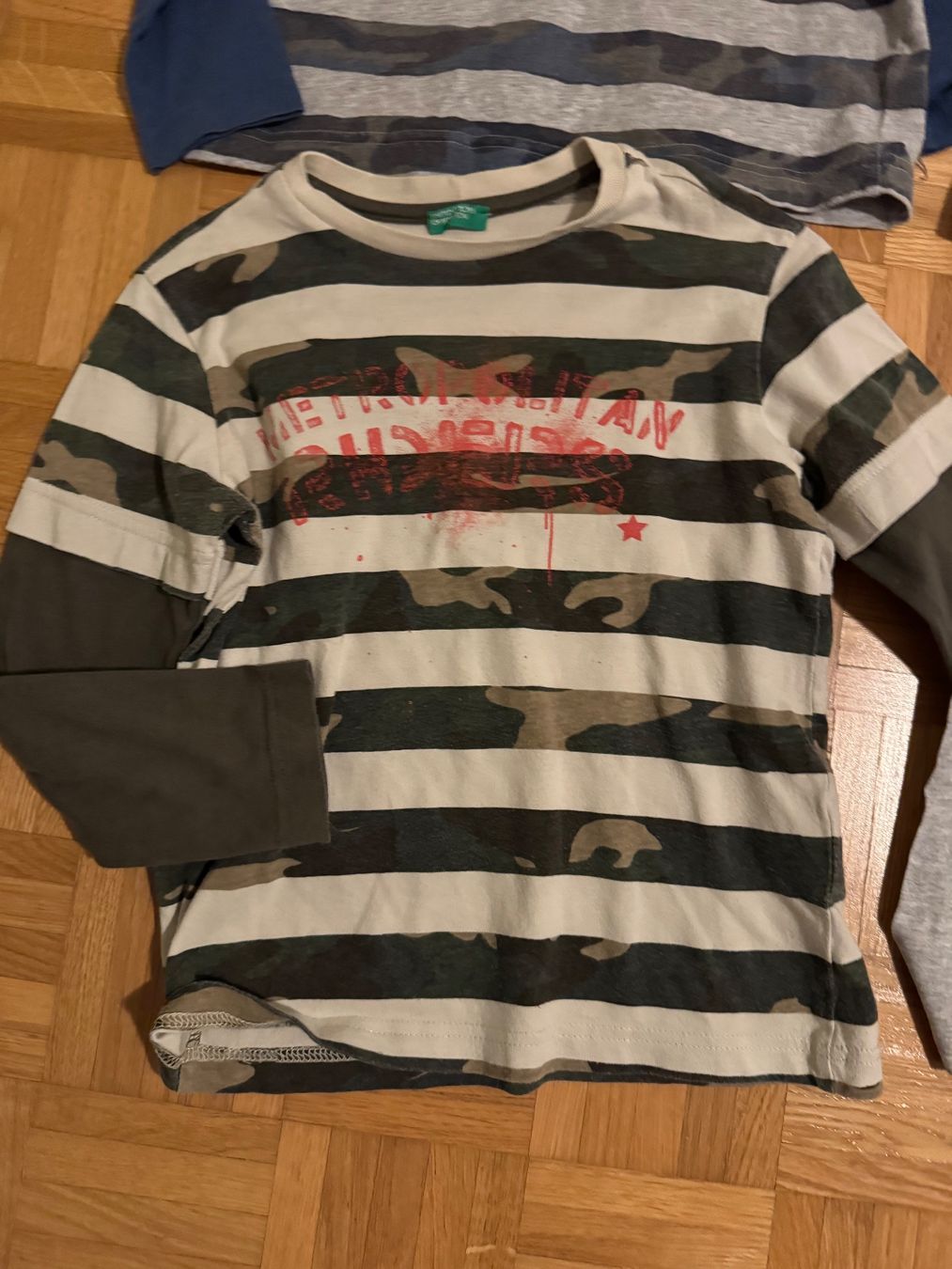Camicie, T-shirt & Polo: Kinder T-Shirts Langarm Grösse 116/122 – Usato da Zürich venduto da zd_1965 3