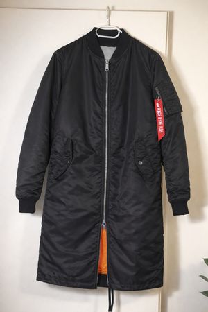 Schwarzer Wintermantel von Alpha Industries, Grösse L/XL