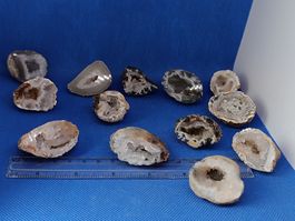 Wunderschöne kleine Kristal Achat Geoden Samlungsstücke