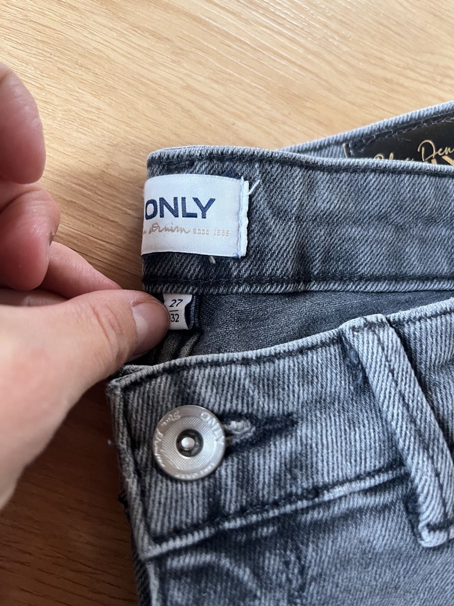 Pantaloni: Hosenset 36 – Usato da Lohn SH venduto da Microzoff 1