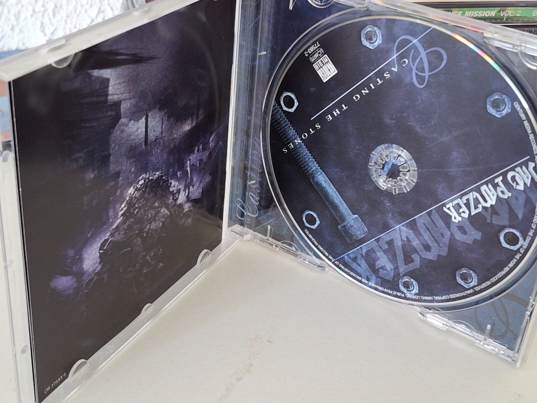 CD: CD Jag Panzer - Casting the Stones – Usato da Aarberg venduto da Jackup1 2