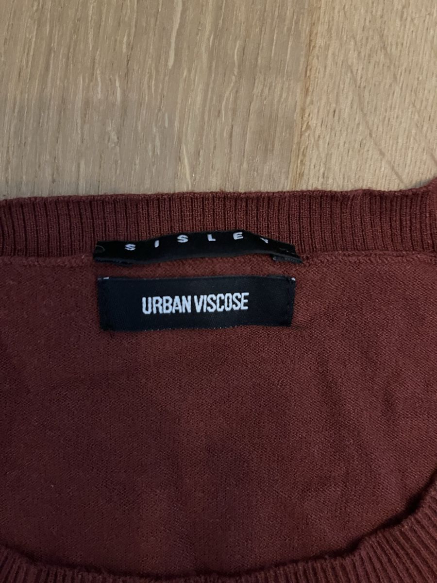 Sisley Pullover & Sweatshirts: Sisley Maroon Sweater size M – Gebraucht aus Windisch von bymarikaa 1