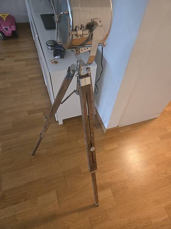 Lampade: Stehlampe – Usato da Herzogenbuchsee venduto da Dafisa