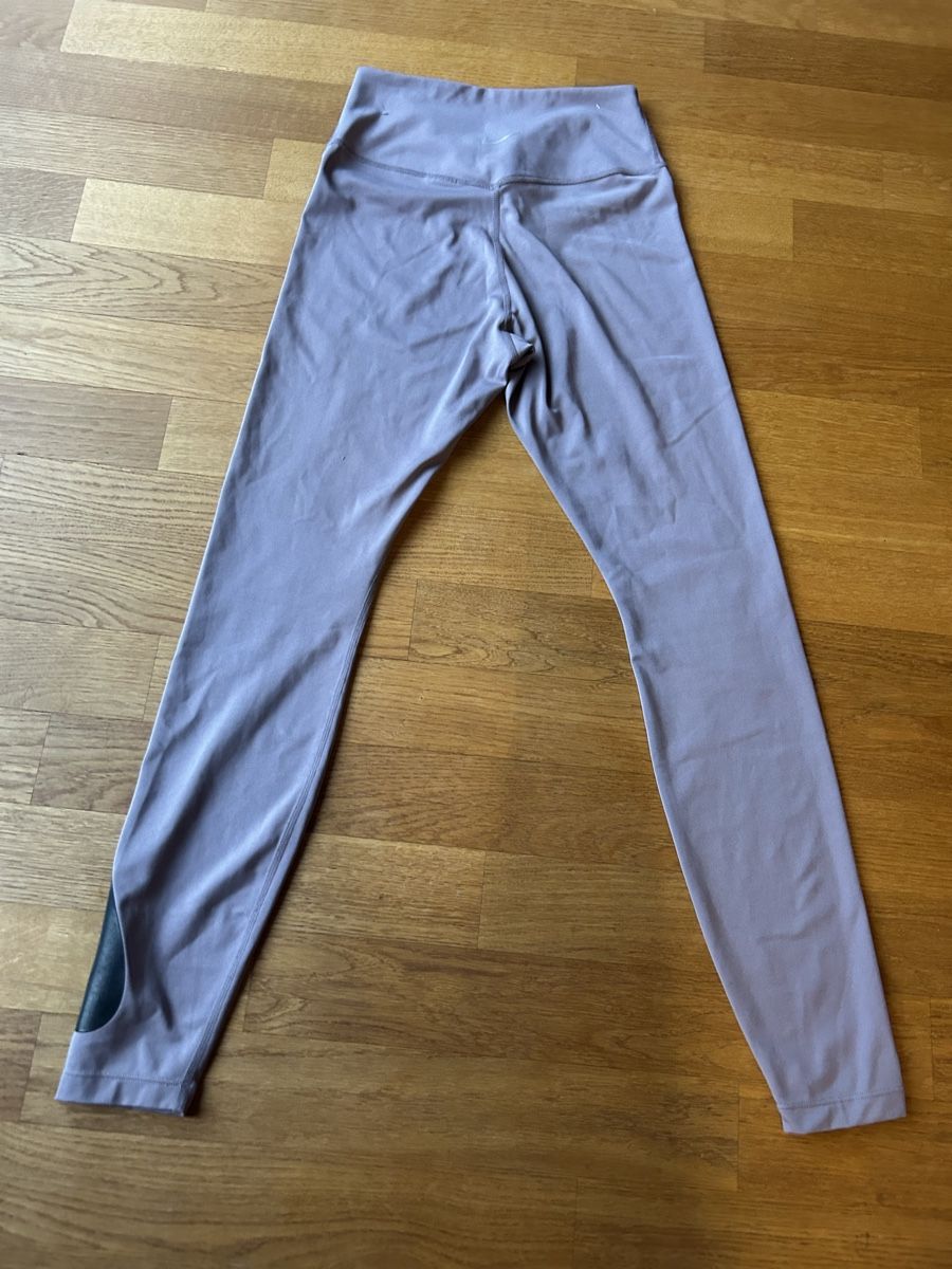 Nike Leggings: Sport Leggings – Usato da Oberbüren venduto da Si.Ka 1