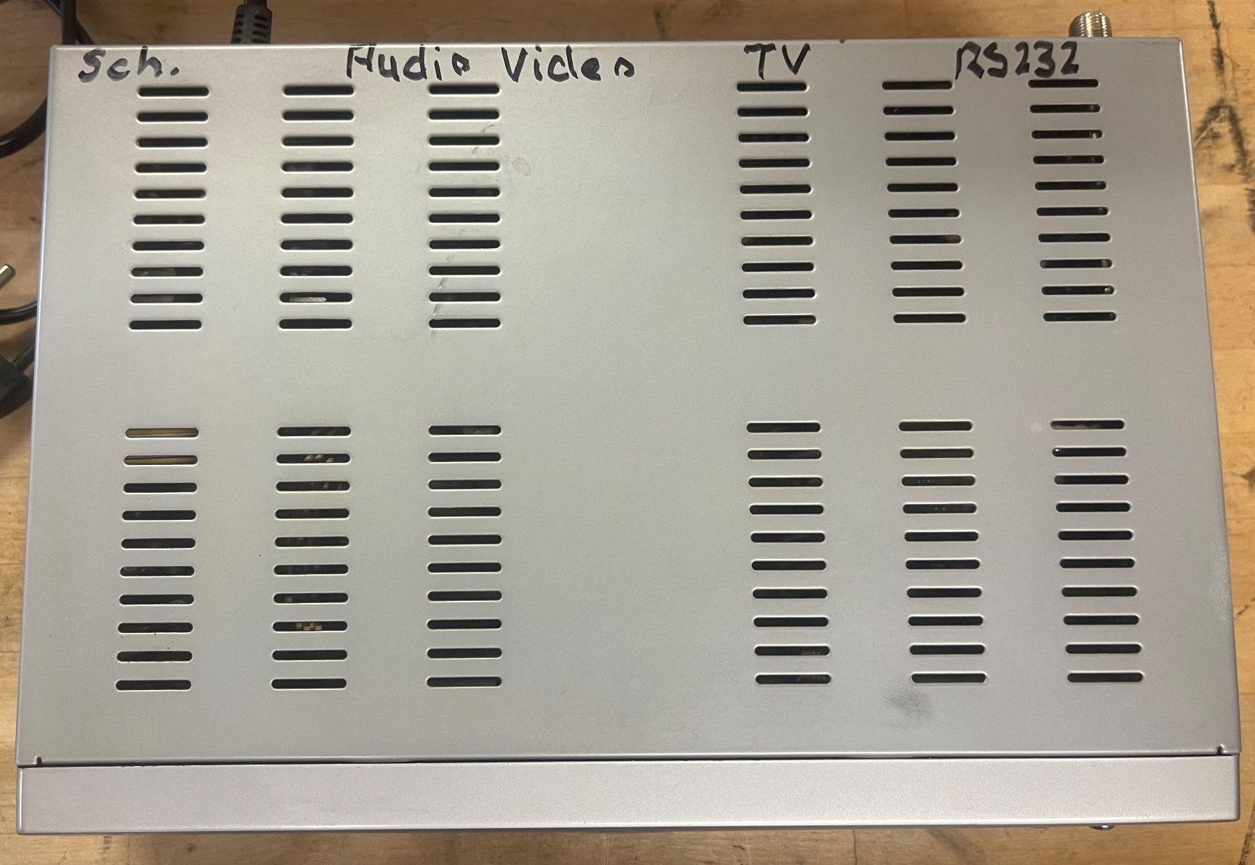 Ricevitori: Comag DVB-FTA lll Digital Sat Receiver mit Fernbedienung – Usato da Dänikon ZH venduto da Baeriswyl 7
