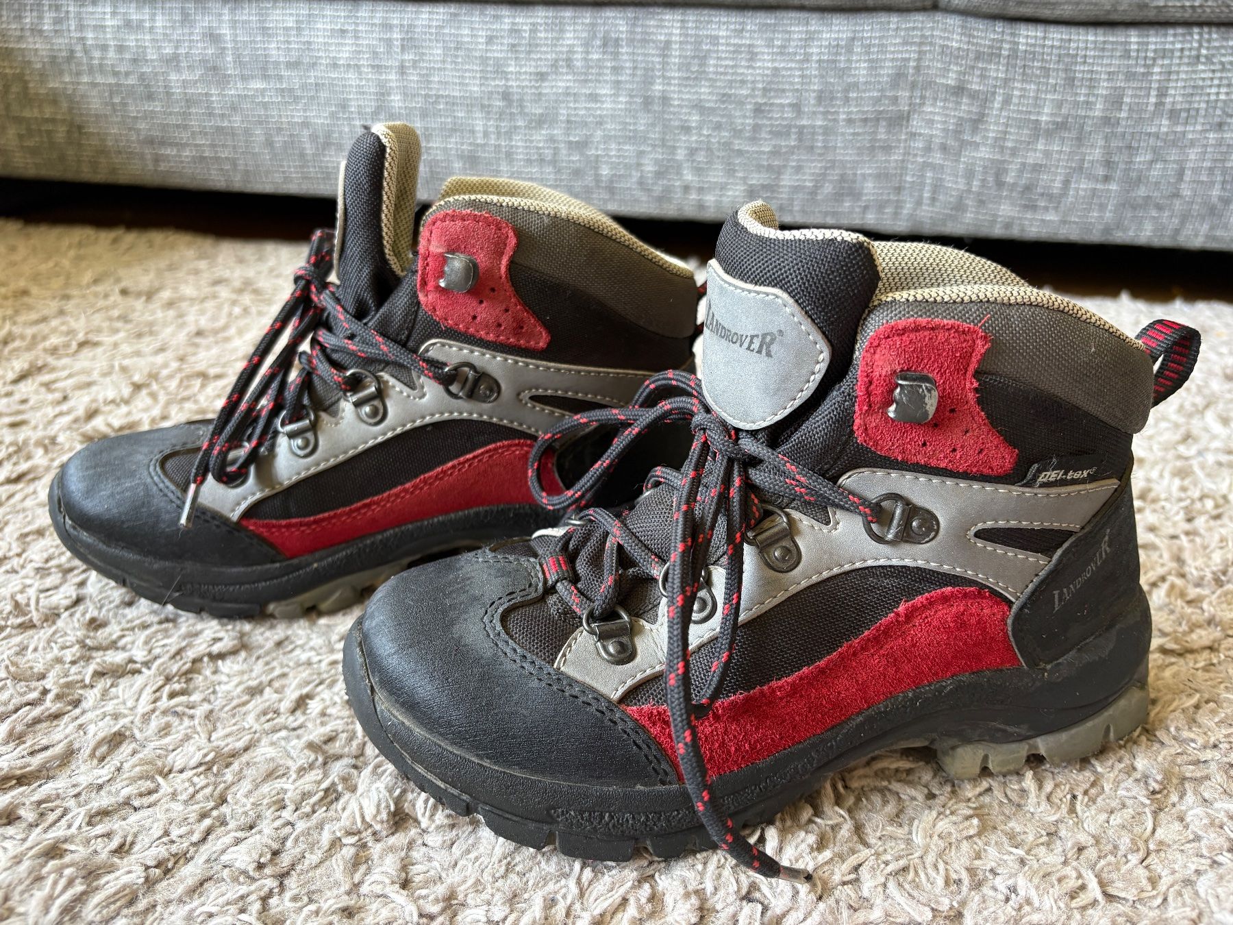 Scarpe da uomo: Kinder Wanderschuhe Gr 34 – Usato da Aarau venduto da stellabianca