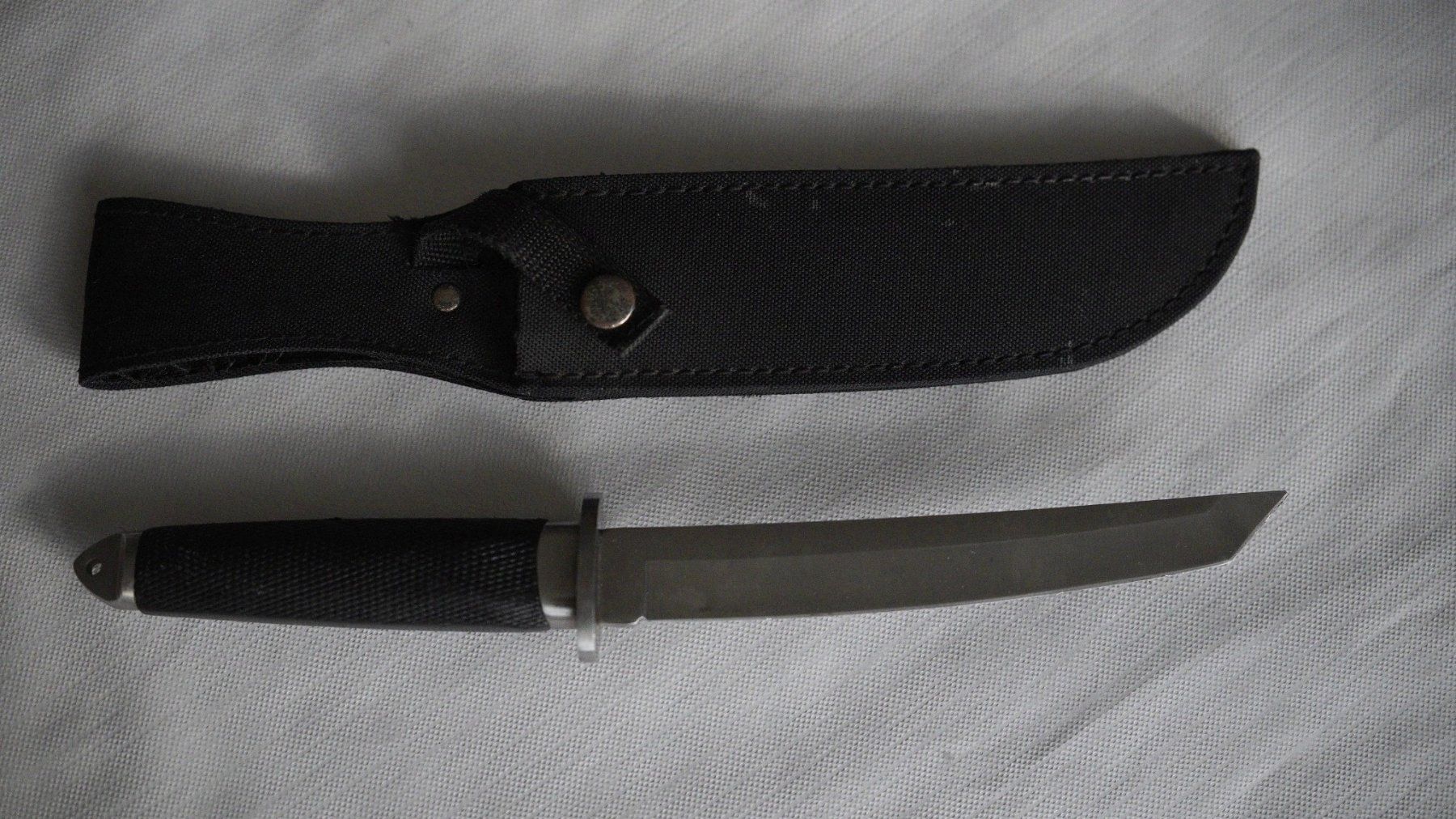 Coltellini militari: Pfadfinder-Messer in Tanto Form mit Scheide – Usato da Schlieren venduto da tibitZH