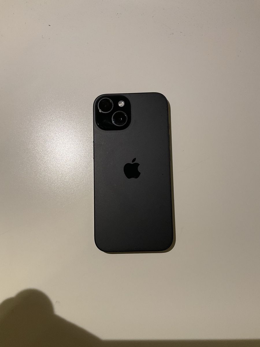 Apple Telefoni cellulari / Smartphones: iPhone 15 128 GB neuwertig – Usato da Wolfhalden venduto da snupiid 1