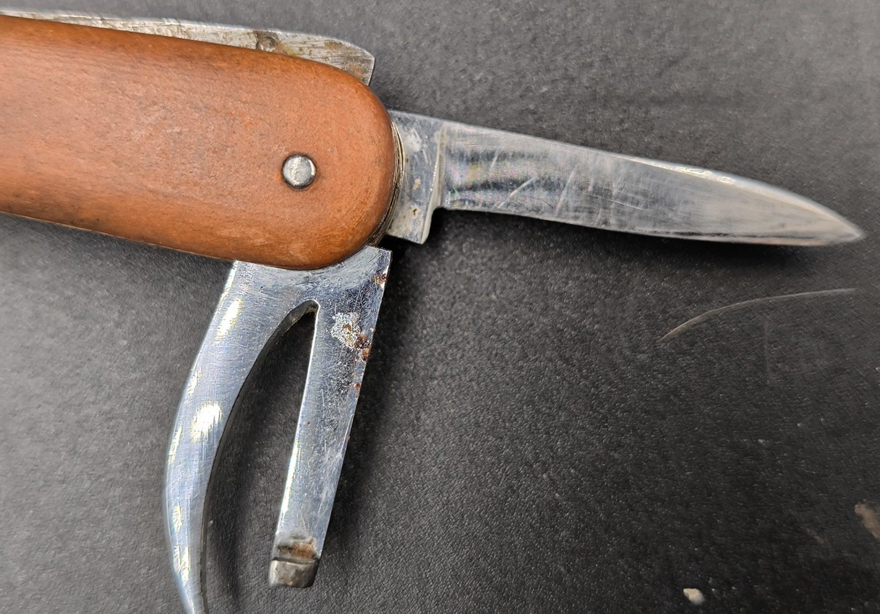 Armée suisse Couteaux de poche: Militär Sackmesser – D'occasion à Rorschacherberg par snOOpydOg11 8