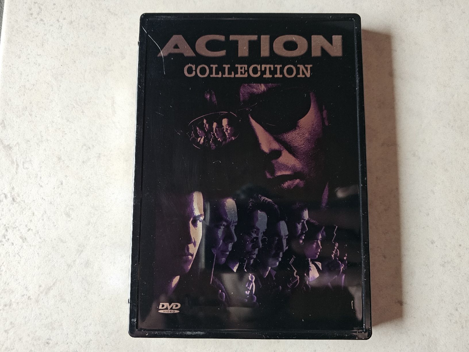 Tutti i DVDs: Action Collection  -  Metalbox Set mit 8 Filmen – Usato da Schneisingen venduto da backstore24