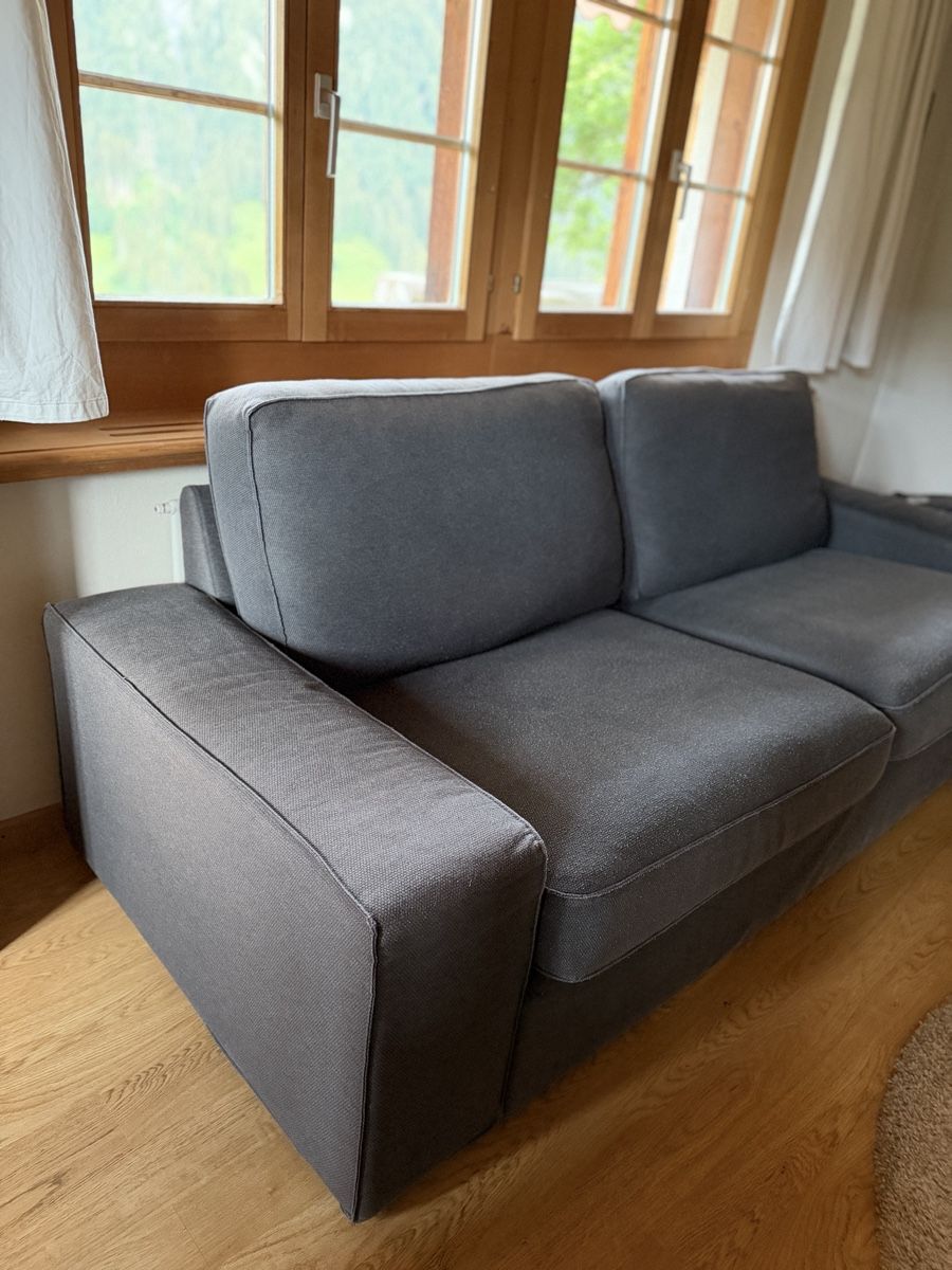 Ikea Divani: Sofa gemütlich, anthrazit KIVIK von Ikea – Usato da Lauenen b. Gstaad venduto da smrl 1