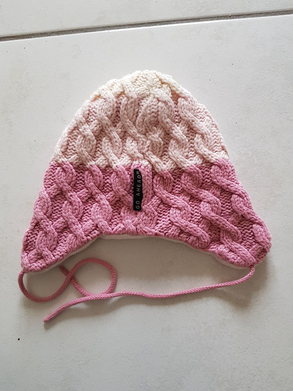 Altro abbigliamento per bambino: bonnet – Usato da Hermance venduto da Triplebizzo 1