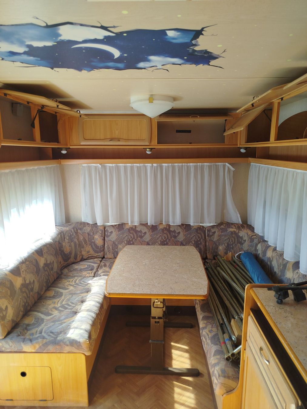 Wilk Veicoli da campeggio: Wilk Espace 495 Wohnwagen – Usato da Seon venduto da th.gr 5