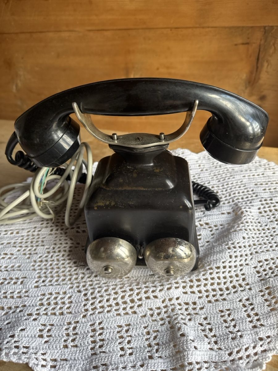 Telefoni: Telefone antik – Usato da Matten(St.Stephan) venduto da ren_r8tw 1