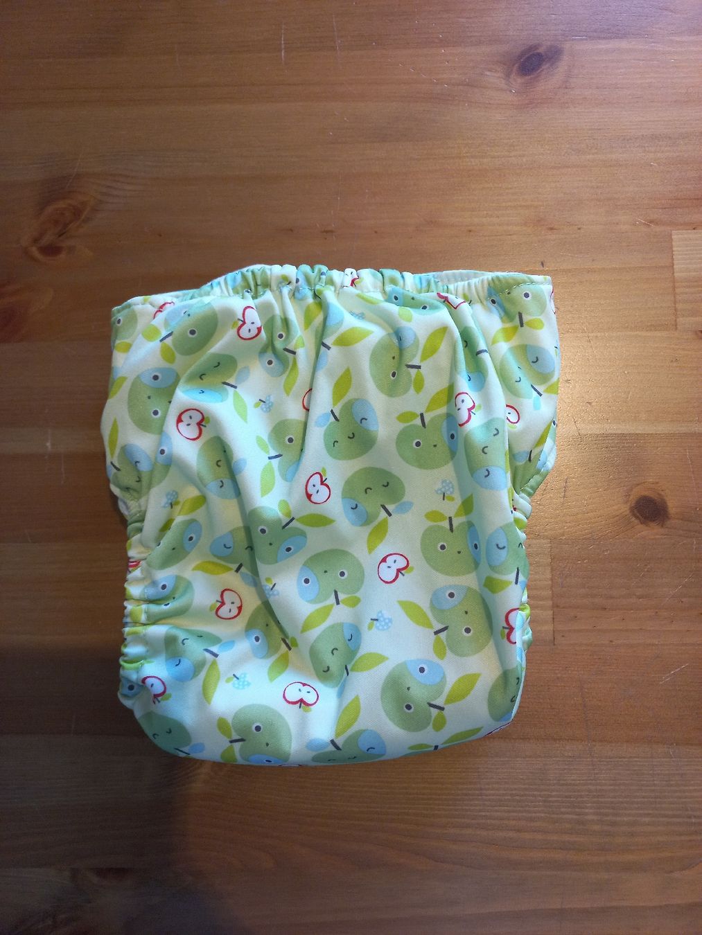 Secchi per pannolini & Pannolini: Bambino Mio Stoffwindel Onesize mit Apfel Muster – Usato da Derendingen venduto da kar_kwm8 1