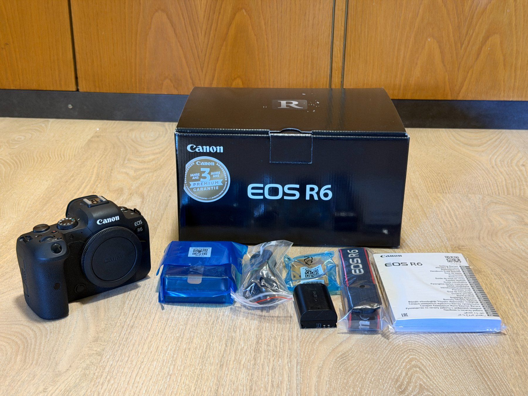 Canon Fotocamera: Canon EOS R6 Mark I - Garantie -> 04.2027 – Usato da Crans VS venduto da n_lareine