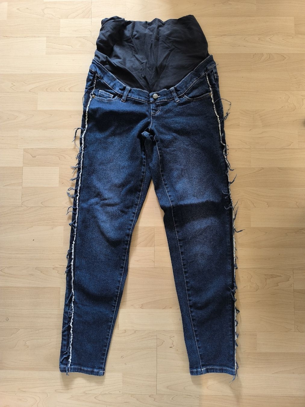 Jeans: 2x Umstandsjeans Gr. 36/38 – Nuovo (secondo la descrizione) da Brügg BE venduto da Meui_Zouberding