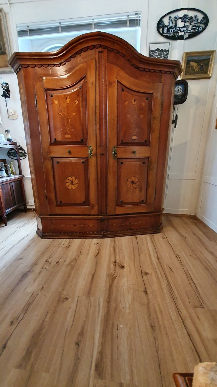Armadi: Schöner Barock Schrank 1809 – Usato da Flawil venduto da Naphtali 2