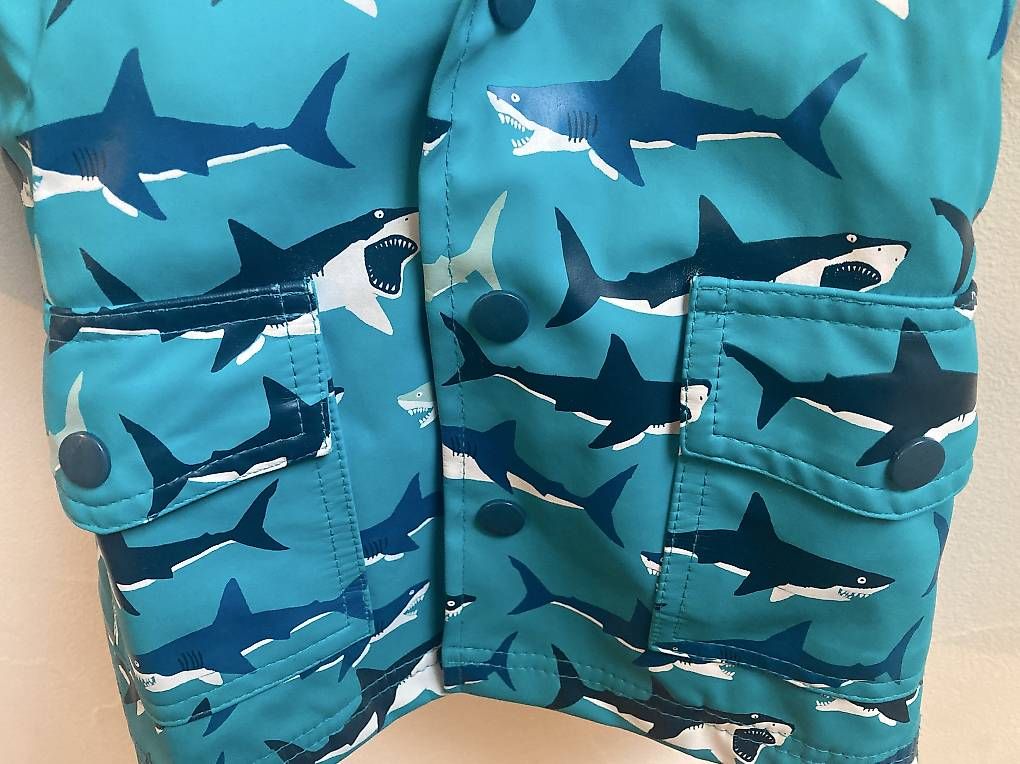 Jacken & Mäntel: Regenjacke, Gr.4, 4 Jährig, Shark – Gebraucht aus Lyss von stubenwagen 1