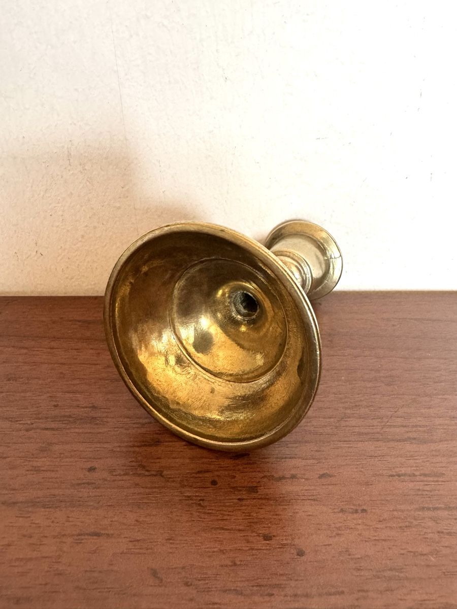 Portacandele: Einzigartiger Kerzenständer aus Bronze  – Usato da Balsthal venduto da Narulya 2