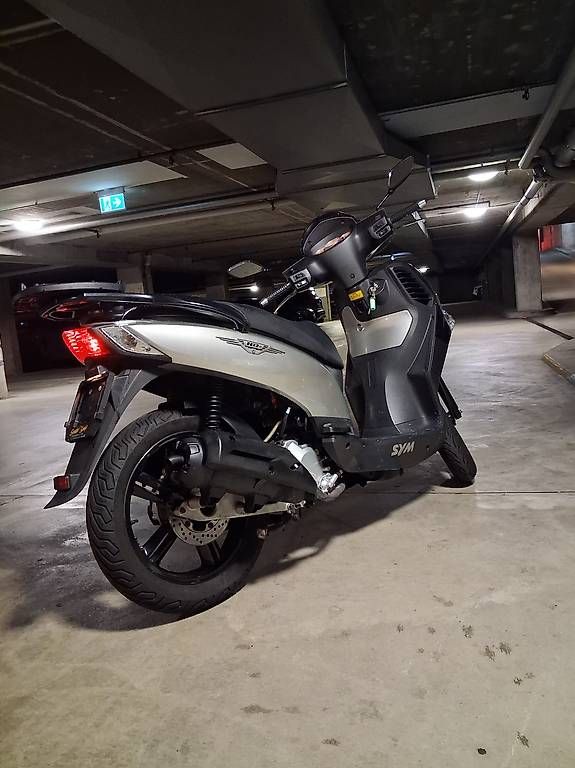 Sym Scooter: Scooter 125 – Usato da Fribourg venduto da nun_6gkt 2