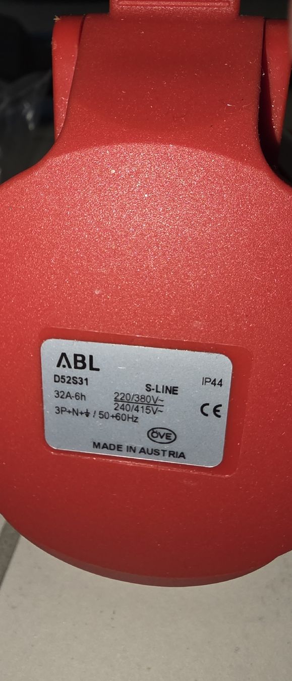 Spine: Elektromaterial 380 400Volt Stecker& Kabel – Usato da Aarburg venduto da Se20 1