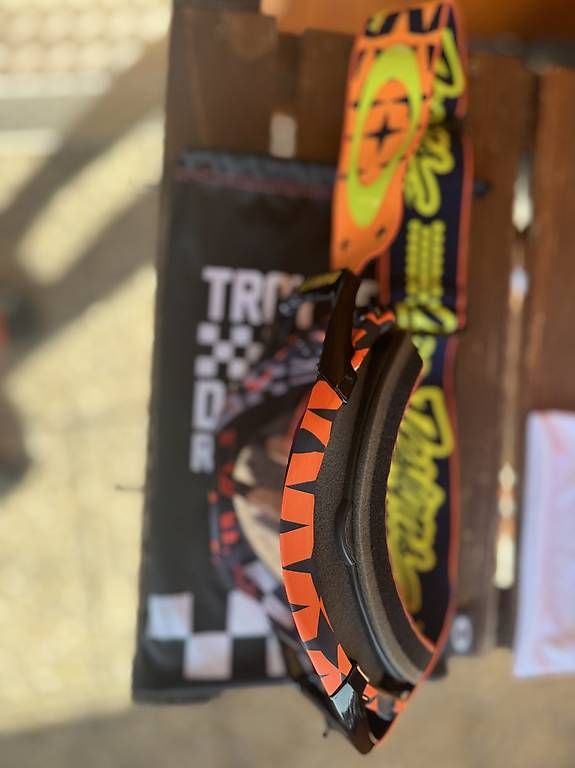 Occhiali & Lenti: OAKLEY AirBrake mx TLD – Usato da Schinznach Dorf venduto da rolischwaller 2