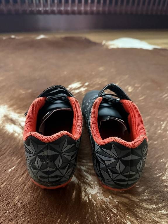 Scarpe per ragazzi: Fussballschuhe Jungs Grösse 35 – Usato da Herisau venduto da Silva_90 1
