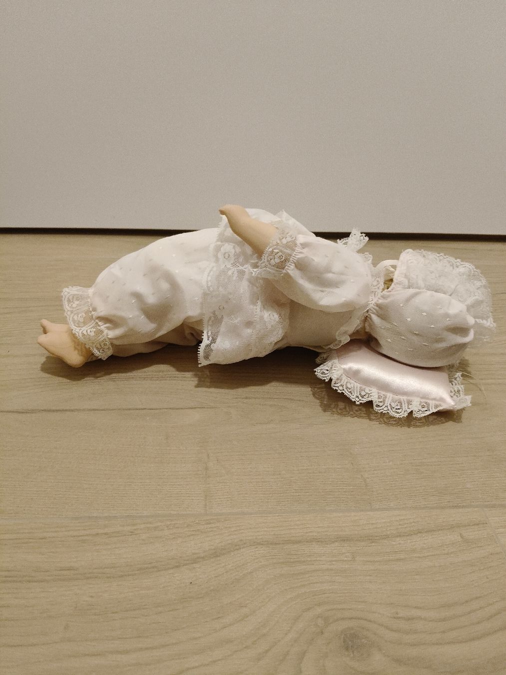 Bambole: Poupée porcelaine – Nuovo (secondo la descrizione) da Monthey venduto da lesaffairesdecamille 3