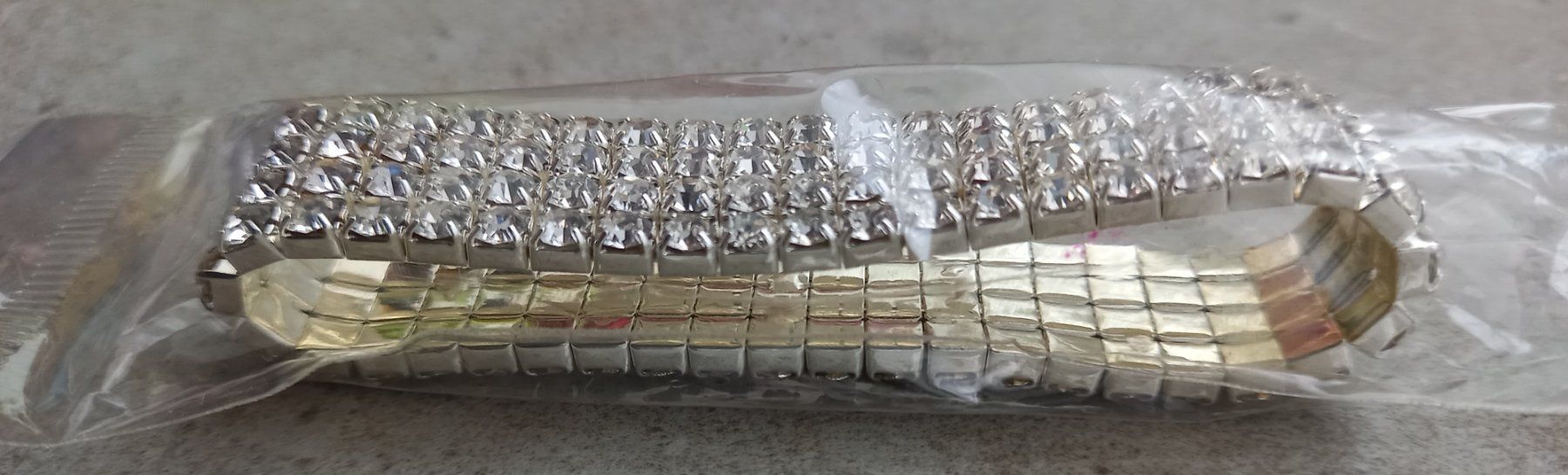 Armbänder & -reifen: Neues Stretcharmband - Modeschmuck – Neu und originalverpackt aus Binningen von mar_2jlr 1