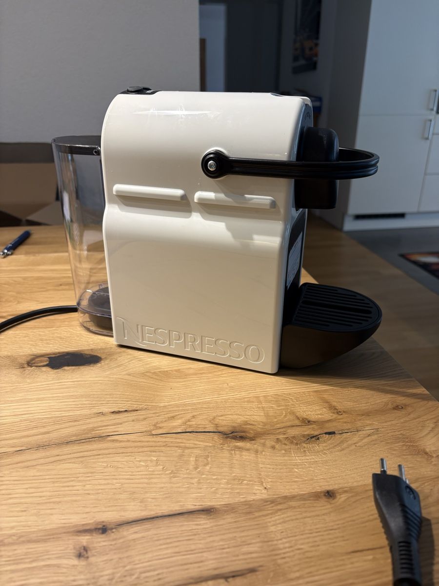 Nespresso Kaffeemaschinen & Espressomaschinen: Nespresso Kaffee Maschine – Gebraucht aus Bad Ragaz von Sportfotograf 1