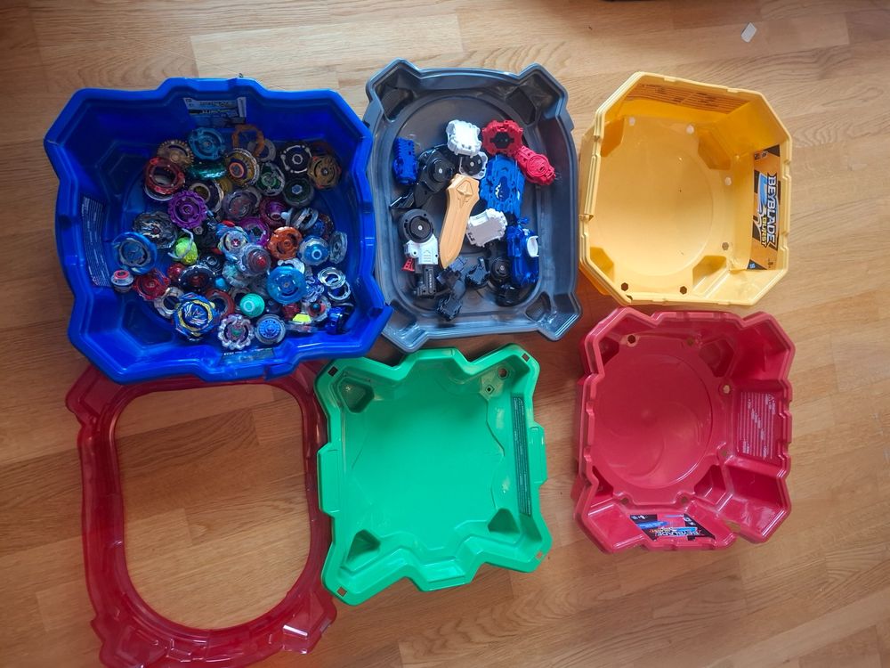 Beyblade Set: Viele Beyblades + Arenen - auch Rares dabei (Gebraucht ...