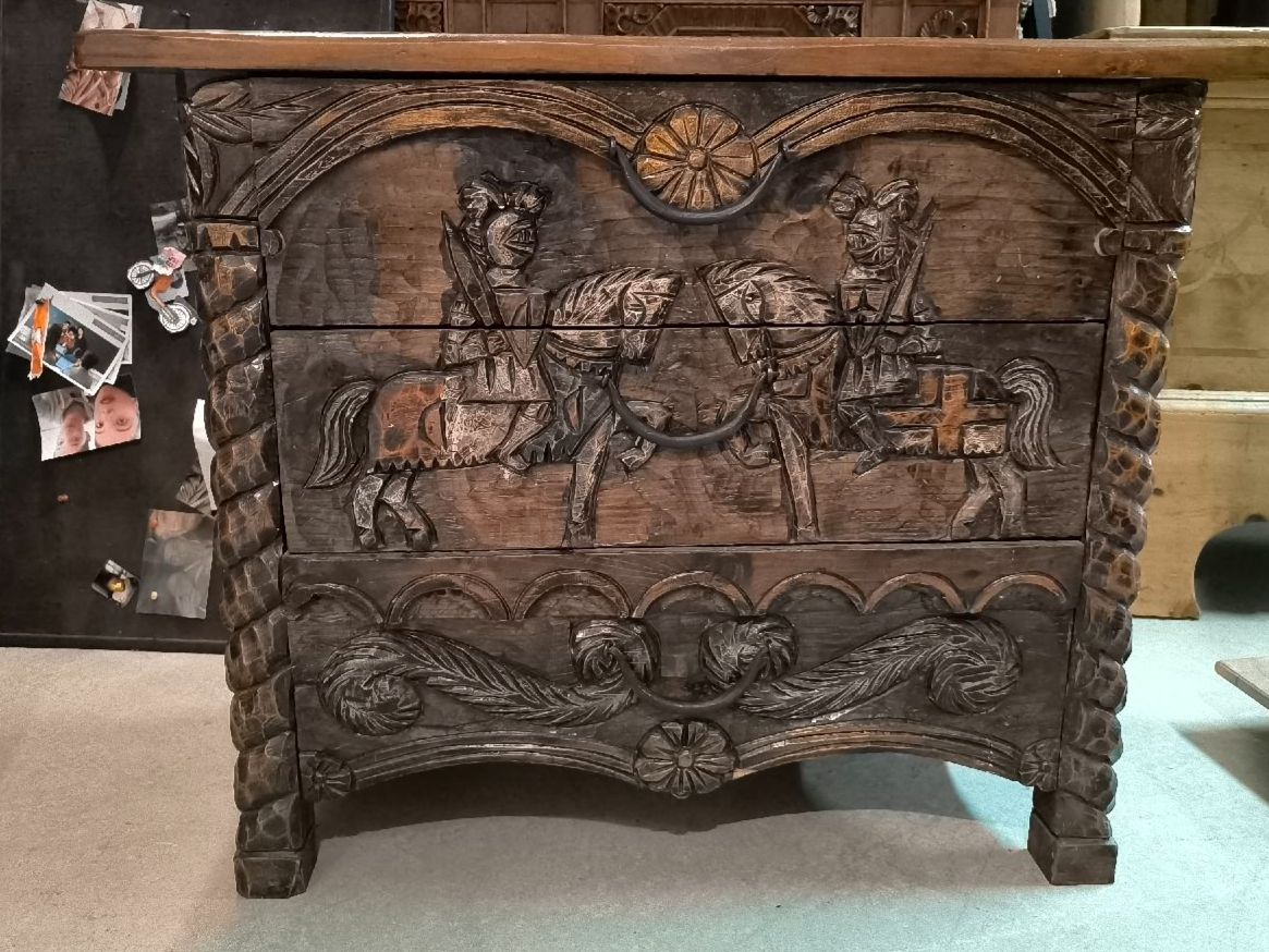 Commodes: Portugiesische Kommode – D'occasion à Maladers par der_Holzwurm