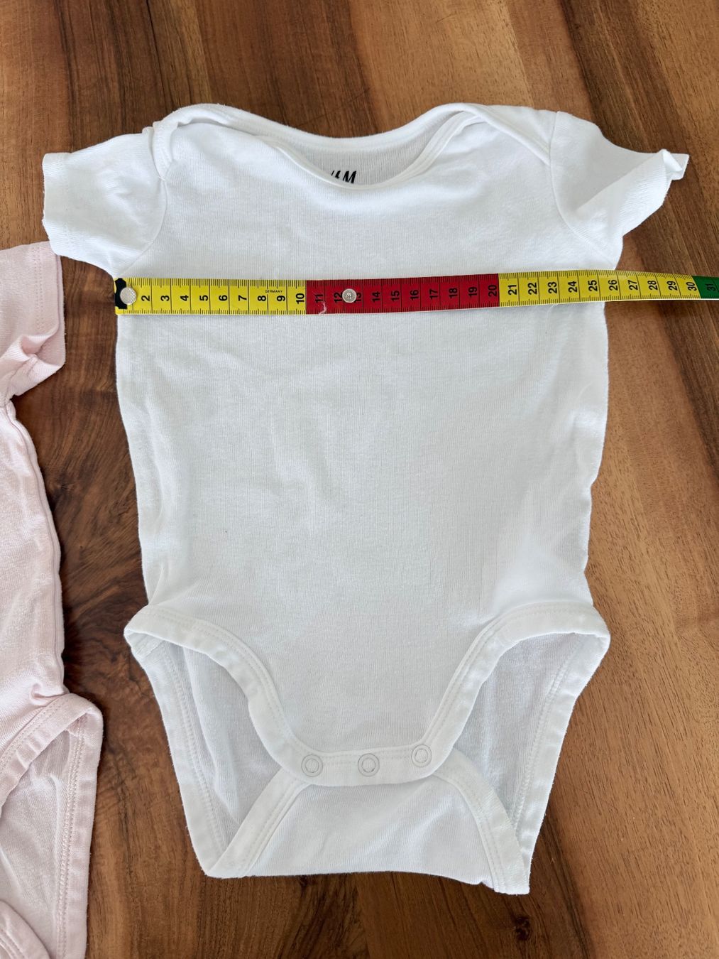 H&M Biancheria intima: 2 Kurzarm-Bodies, H&M, Grösse 74 – Usato da Haslen AI venduto da s176 2