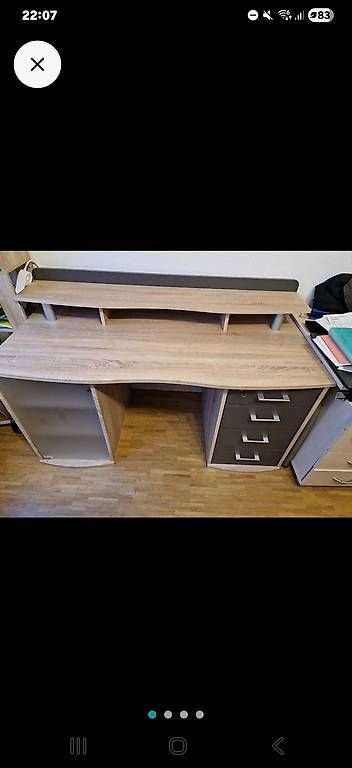 Bureaux: Schreibtisch – D'occasion à Pieterlen par LaraH12 3