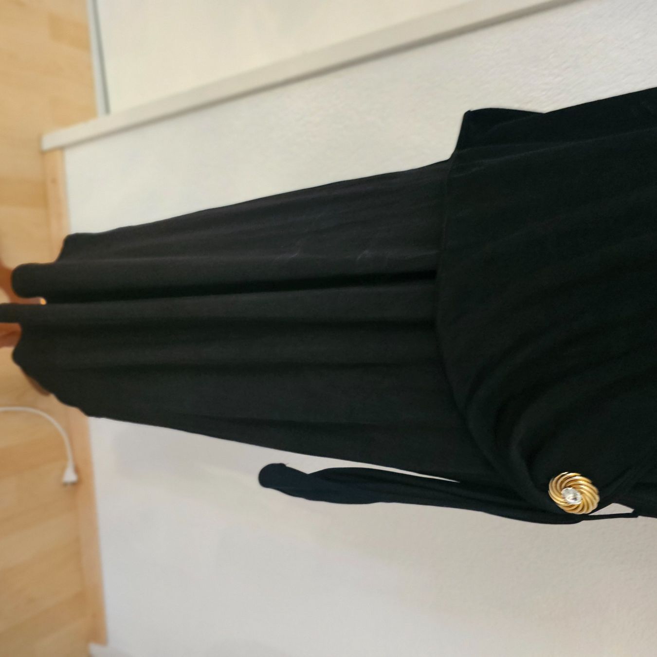 Kleider: Kleid schwarz Grösse 46mit Schmuckkn opf – Neu (gemäss Beschreibung) aus wolfhalden von 46464646 5