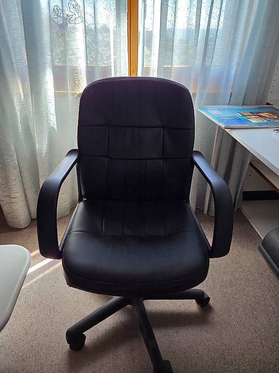 Stühle: Bürostuhl – Gebraucht aus Jegenstorf von cla_d57p 1