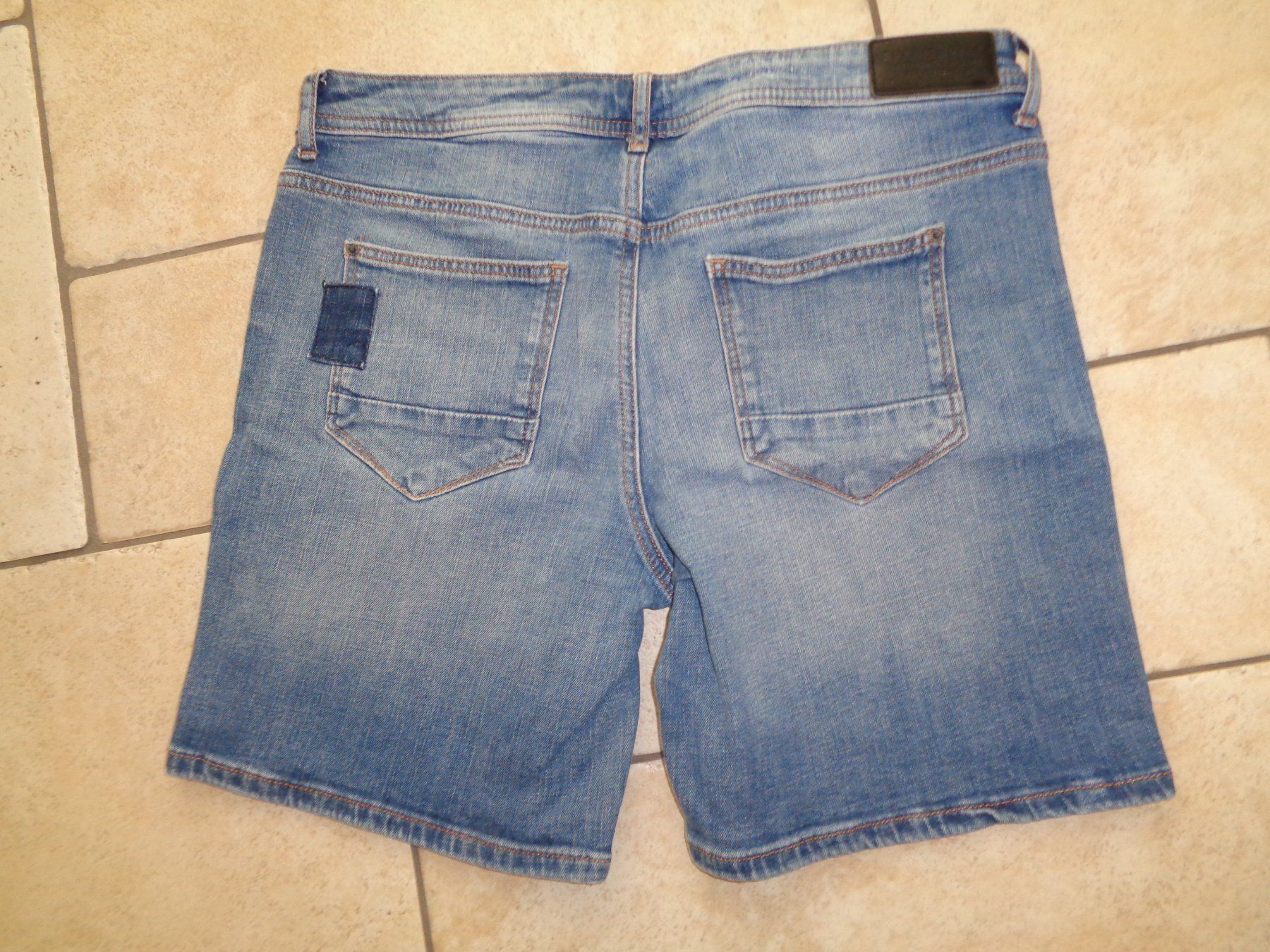 Pantaloni: Shorts  Esprit  Grösse 28 – Usato da Kreuzlingen venduto da Robi-2003 2
