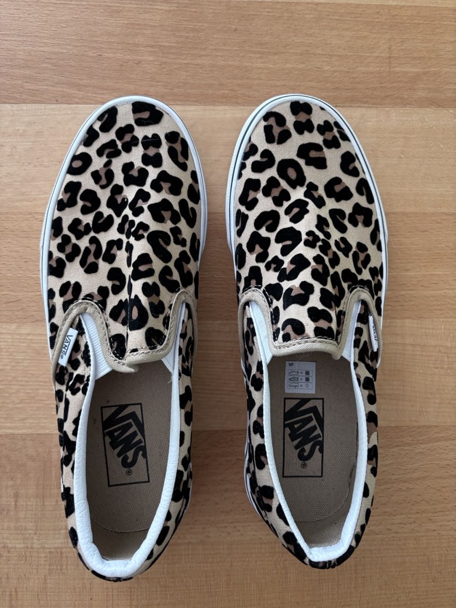 Vans Damenschuhe: Vans Hellbraun Classic Slip-on Leopard Sneaker Gr. 39 – Neu (gemäss Beschreibung) aus Aarau von Luigi303