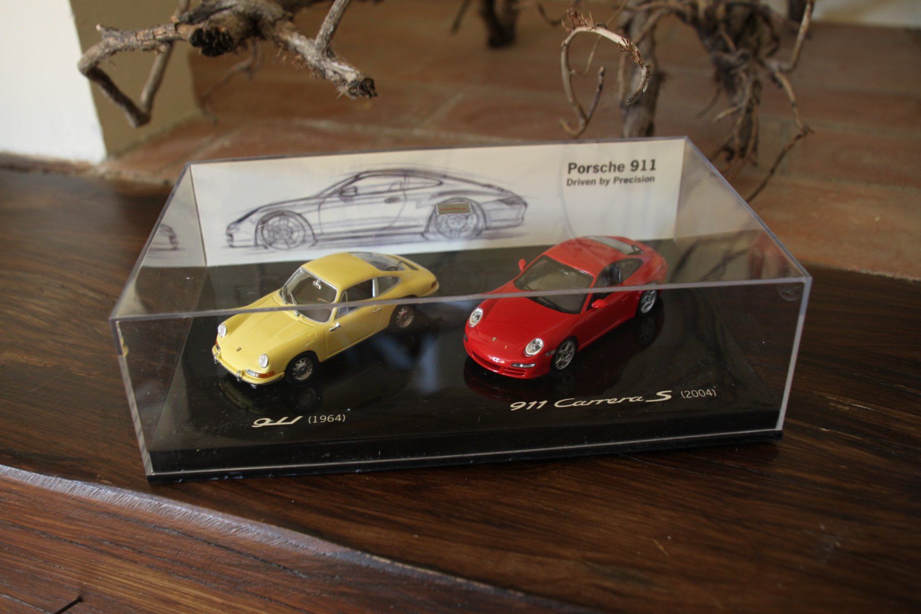 Porsche Modellautos: Porsche 911 Modellauto Set 1:43 Porsche Driven by Precision – Neu (gemäss Beschreibung) aus Wangen an der Aare von RareAndLimited 1