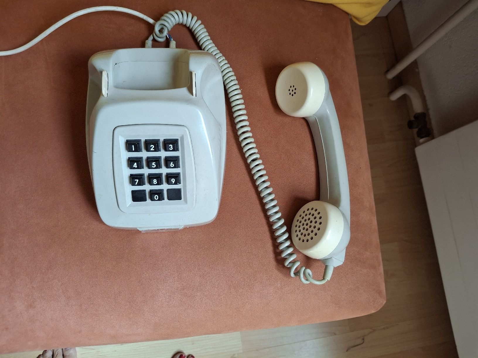 Telefoni: Vintage - Telefon  – Usato da Zürich venduto da wildflower26 1