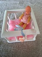 Sehr altes,Vintage Cacopüppchen & Laufgitter fürs Puppenhaus