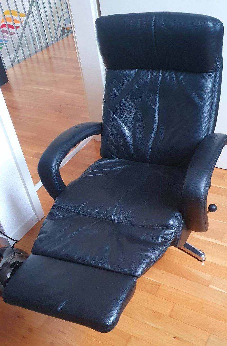 Sessel: Relax Ledersessel, manuell verstellbar – Gebraucht aus Wangen an der Aare von urs_8zcd