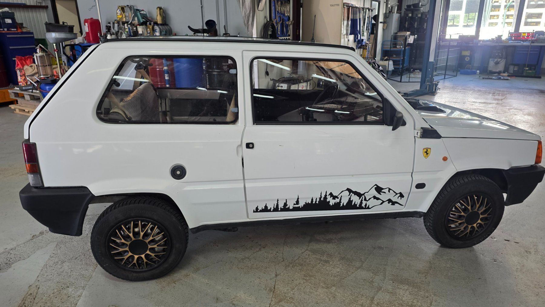 Fiat Automobili: FIAT PANDA 899 CLX Sedan – Usato da couvet venduto da Mr.Bean014 3