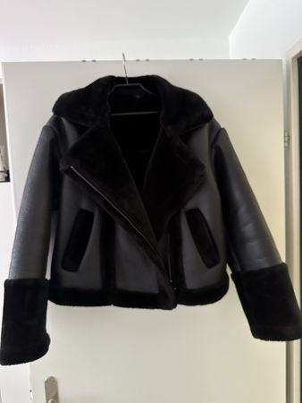 Wunderschöne schwarze Winterjacke Neu