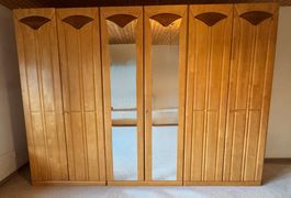 Kleiderschrank massivholz 6-türig mit Spiegeltüren